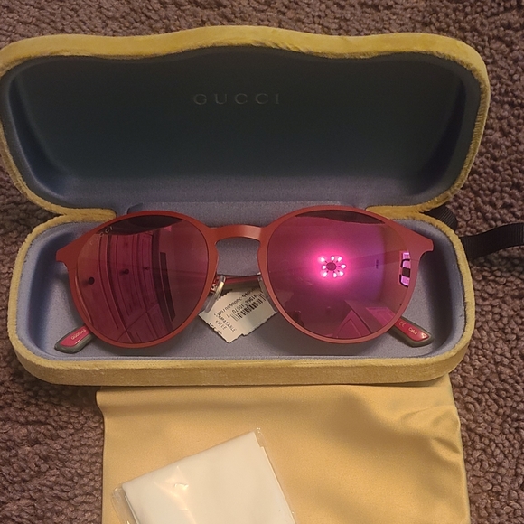Nwt tags AUTHENTIC Gucci sunglasses